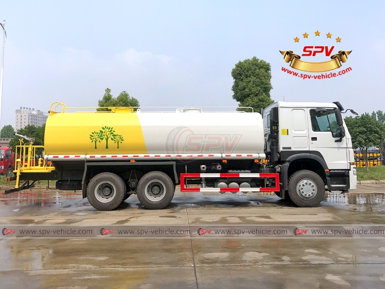 20,000 Litres Water Sprinkling Truck SINOTRUK - RS